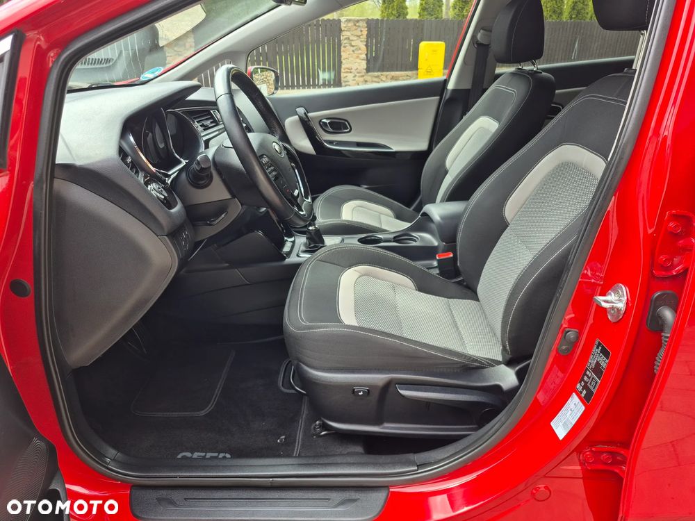 Kia Ceed - 25