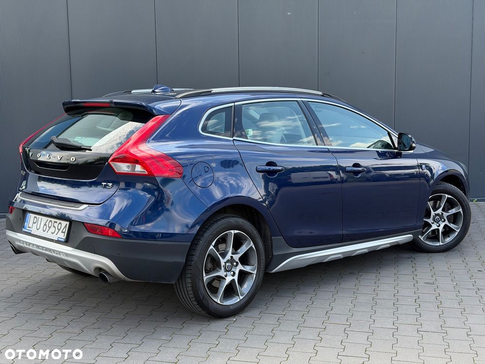 Volvo V40 T3 Drive-E R-Ocean Race - 3