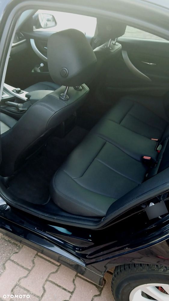 BMW Seria 3 320i xDrive Edition M Sport Shadow - 9