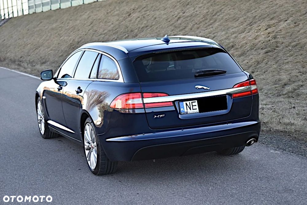 Jaguar XF 2.2 D Premium Luxury - 15
