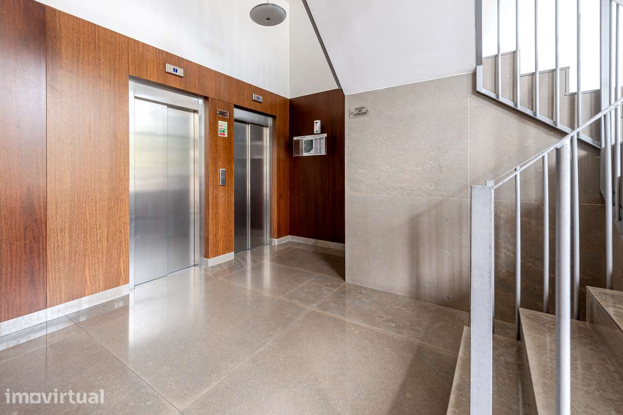 T2 (Mobilado) – Lordelo | Paredes
Preço: 350.000€ 
(Preço Negociável) - Grande imagem: 3/39
