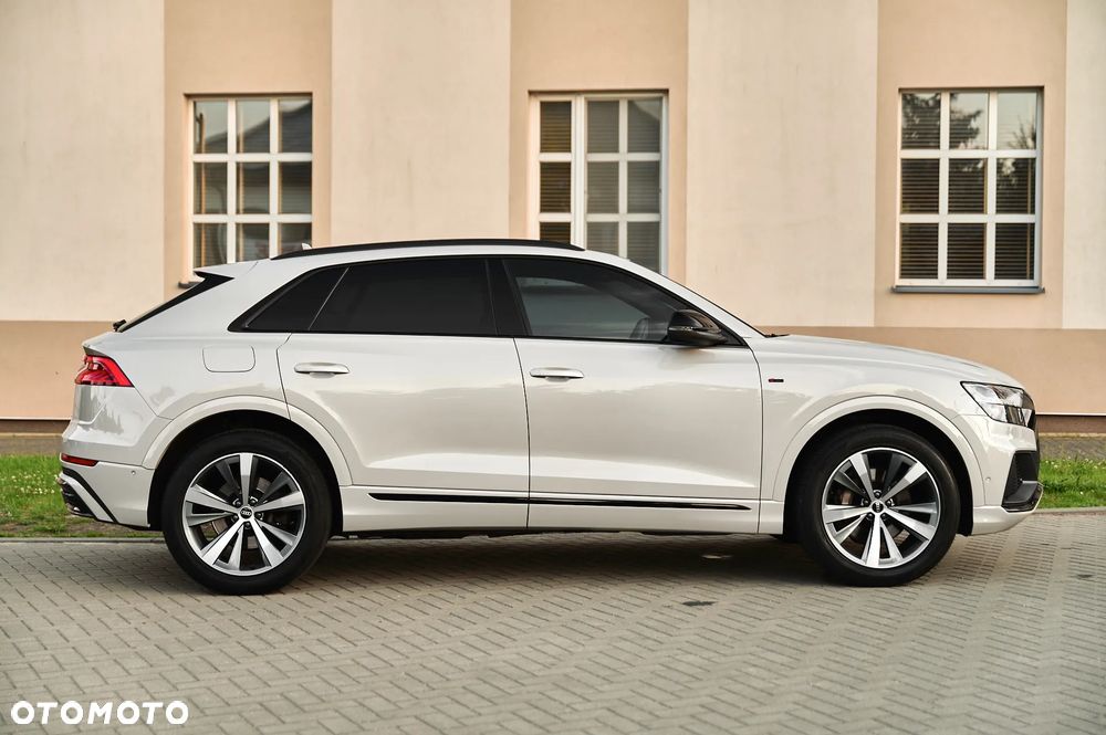 Audi Q8 - 17