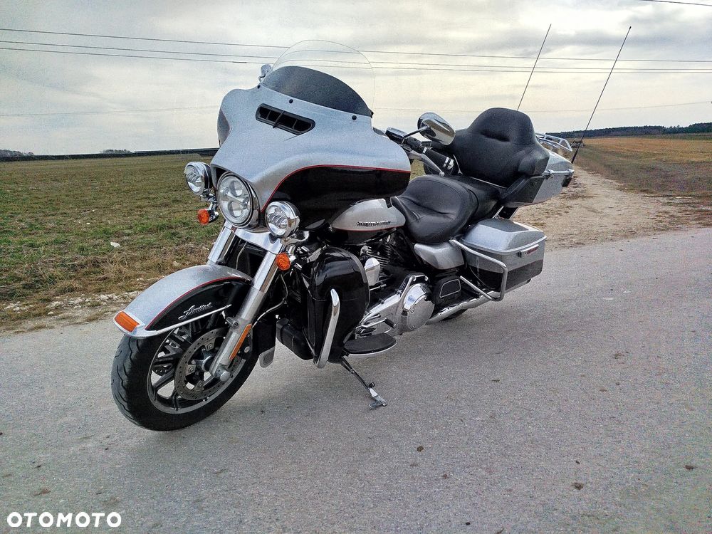 Harley-Davidson FLHTCU Ultra - 2