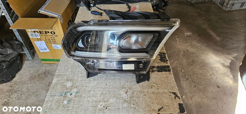 Dodge Durango III LIFT 2021-2026 GT RT CZARNY ŚRODEK Kompletny reflektor prawy Lampa prawa P68433778AF 68433778AF - 4