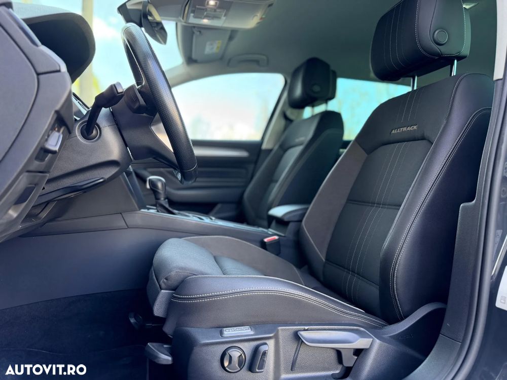 Volkswagen Passat Alltrack 2.0 TDI SCR DSG 4Motion - 11