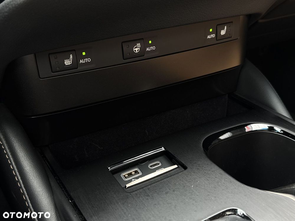 Lexus ES 300h Business Edition - 26