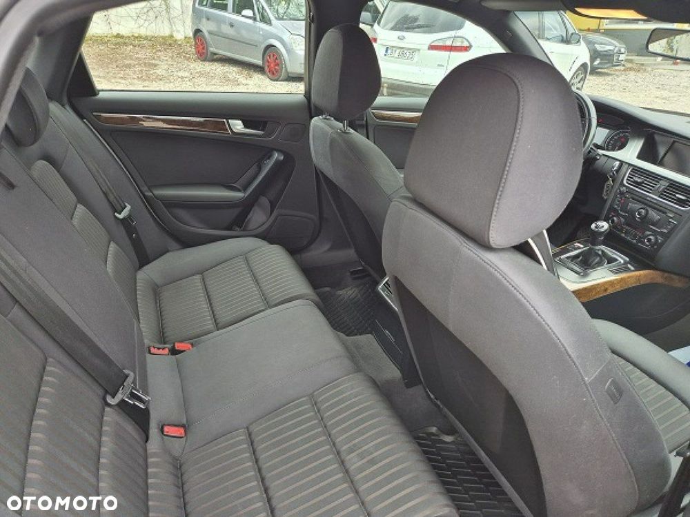 Audi A4 Limousine - 14