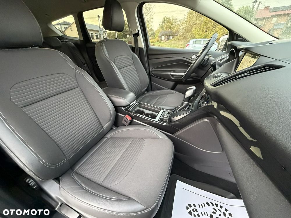 Ford Kuga - 10