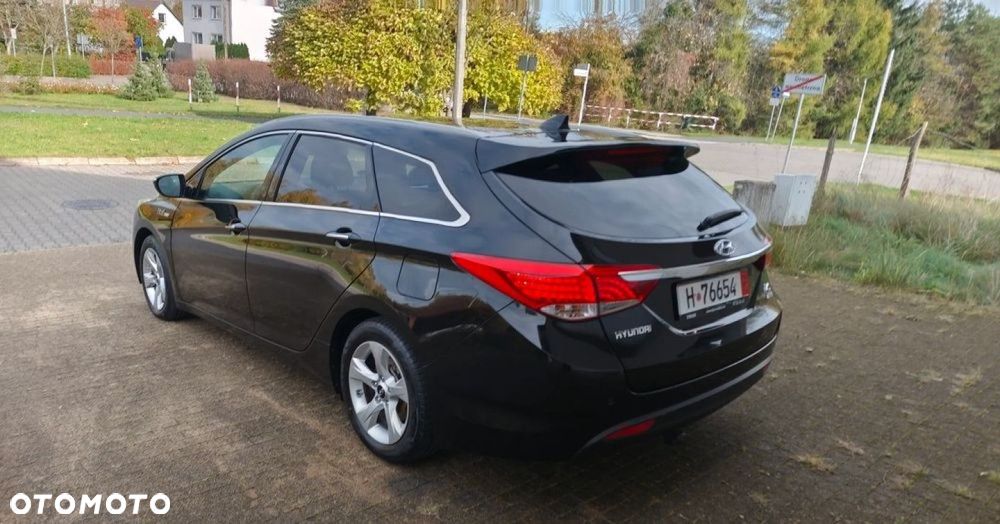 Hyundai i40 Kombi blue 1.7 CRDi Premium - 16