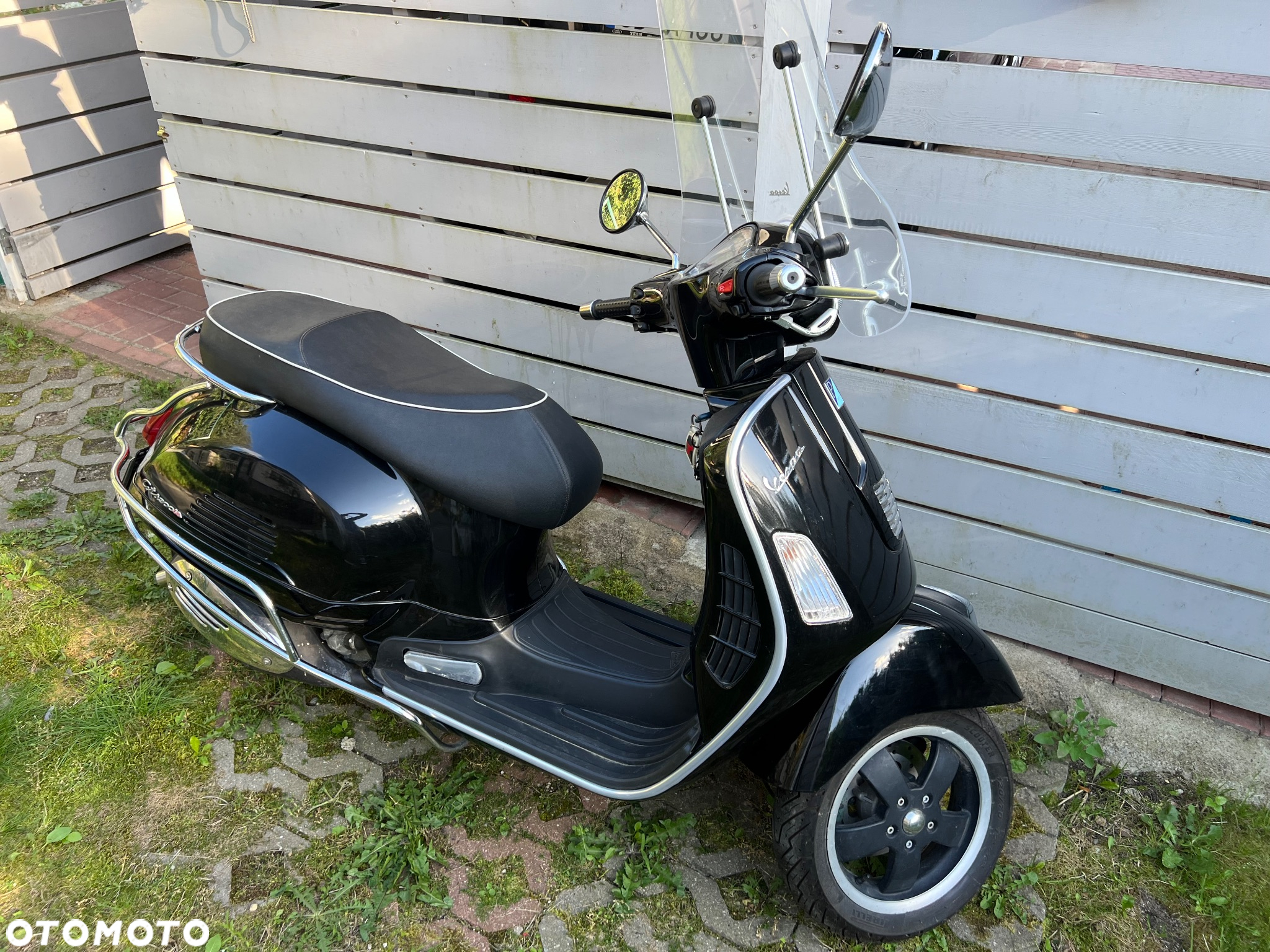 Piaggio Vespa - 2