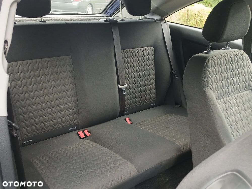 Opel Corsa - 25