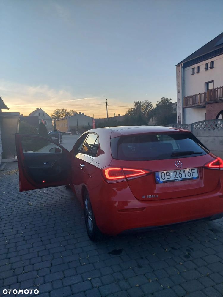 Mercedes-Benz Klasa A 180 d 7G-DCT Edition 19 - 30