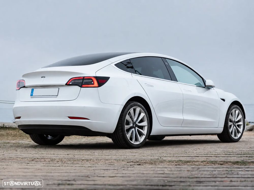Tesla Model 3 Standard Range Plus RWD - 2