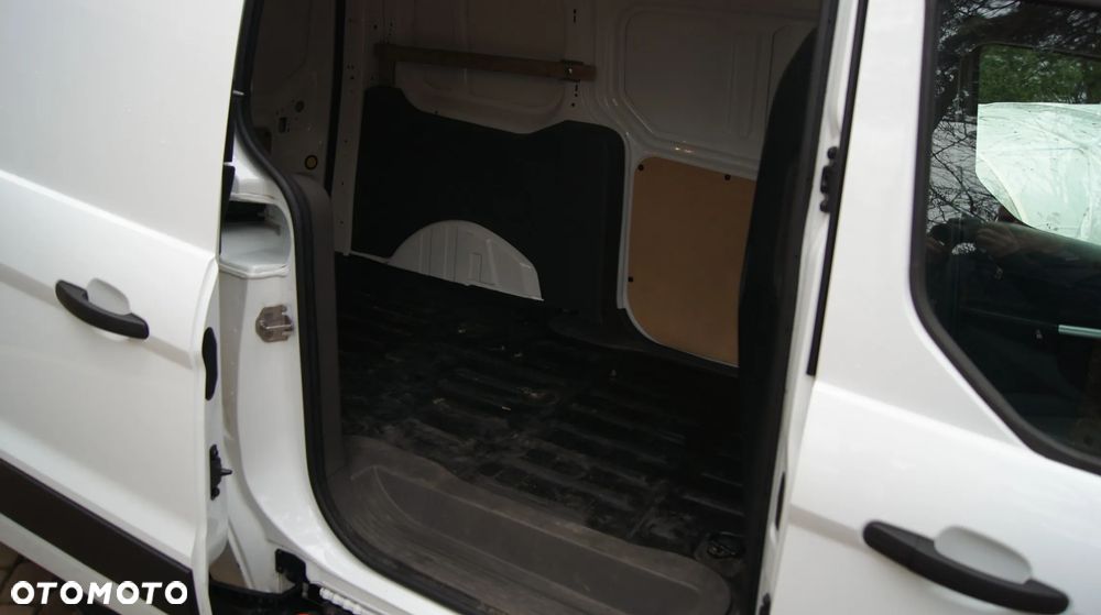 Ford Transit Connect - 13