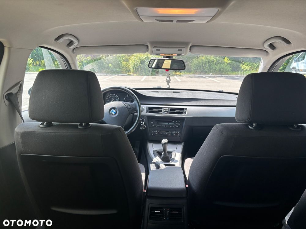 BMW Seria 3 320d - 16