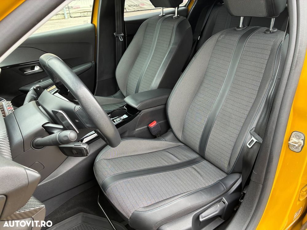 Peugeot 208 1.2 L PureTech STT EAT8 Allure Pack - 19
