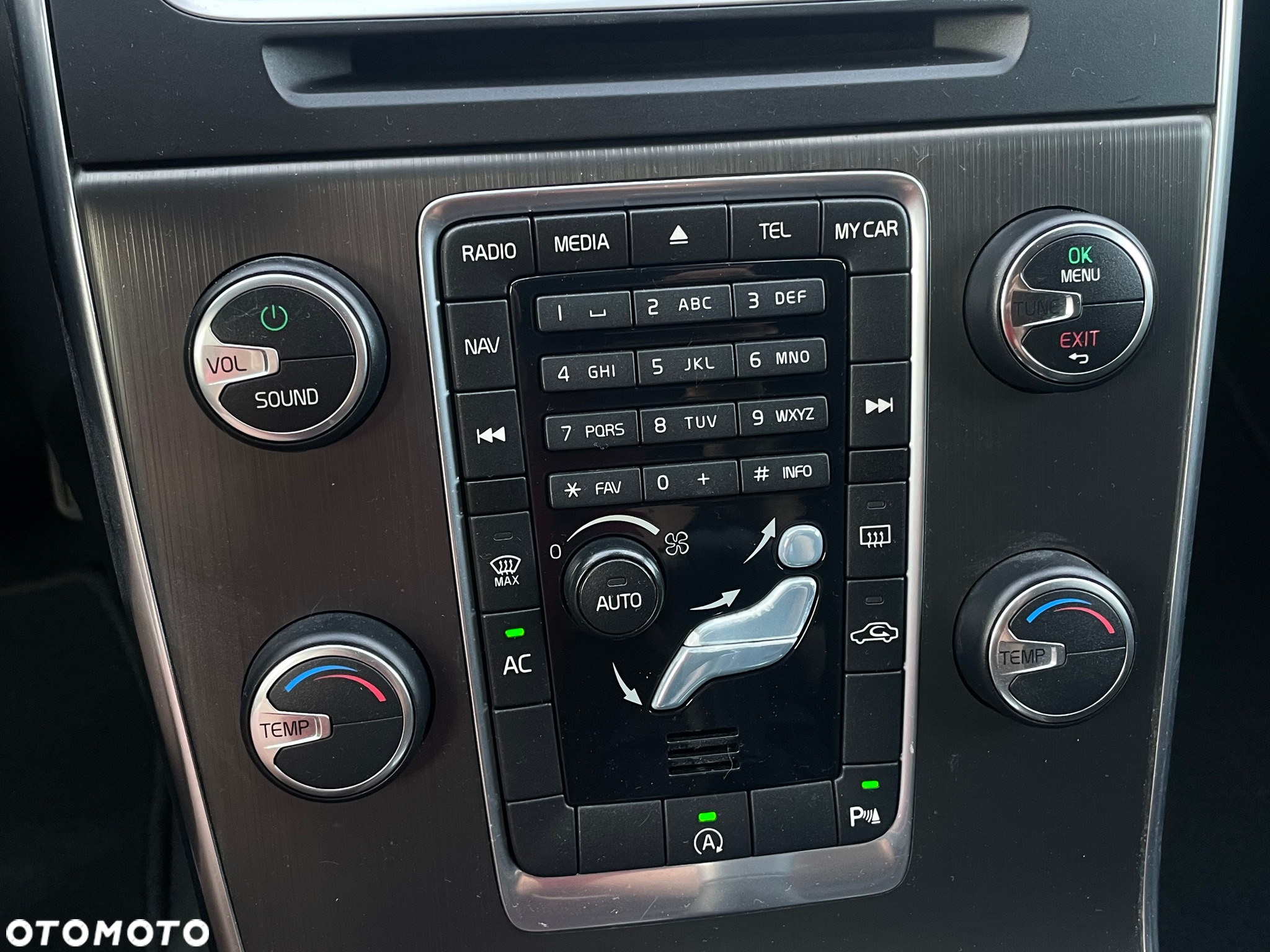 Volvo V60 T3 Momentum - 13