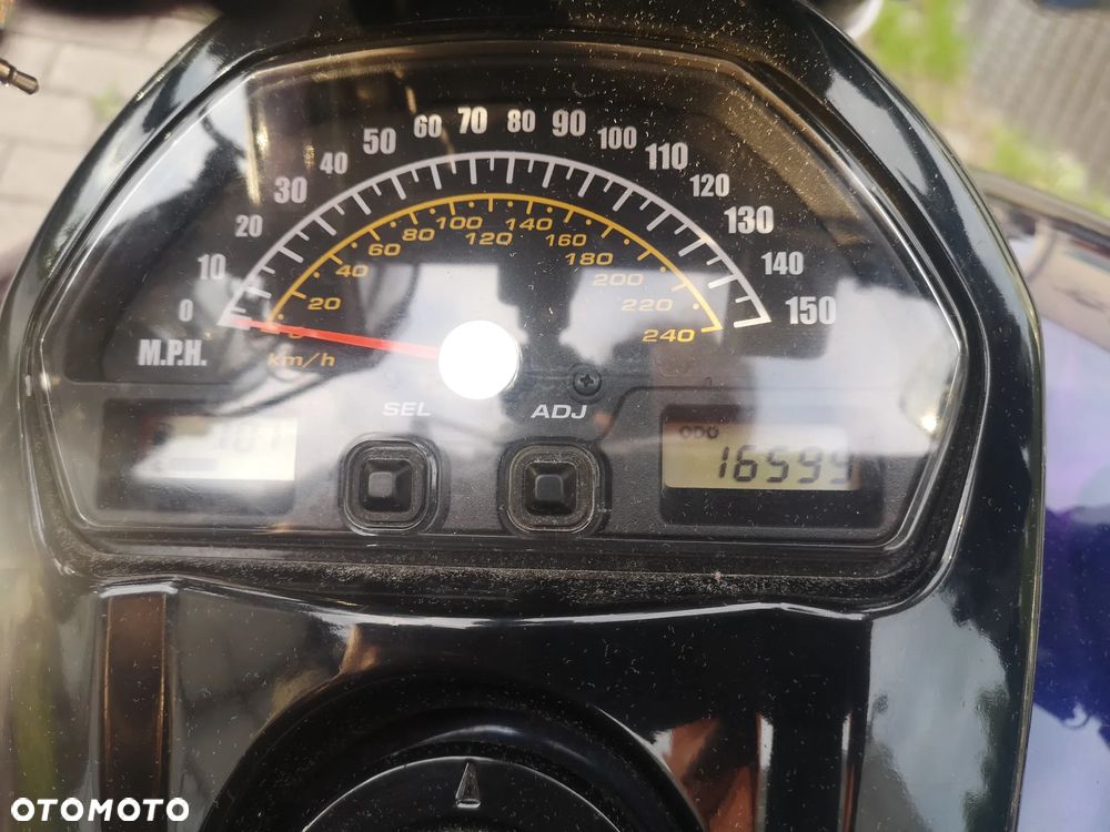 Suzuki Boulevard - 7