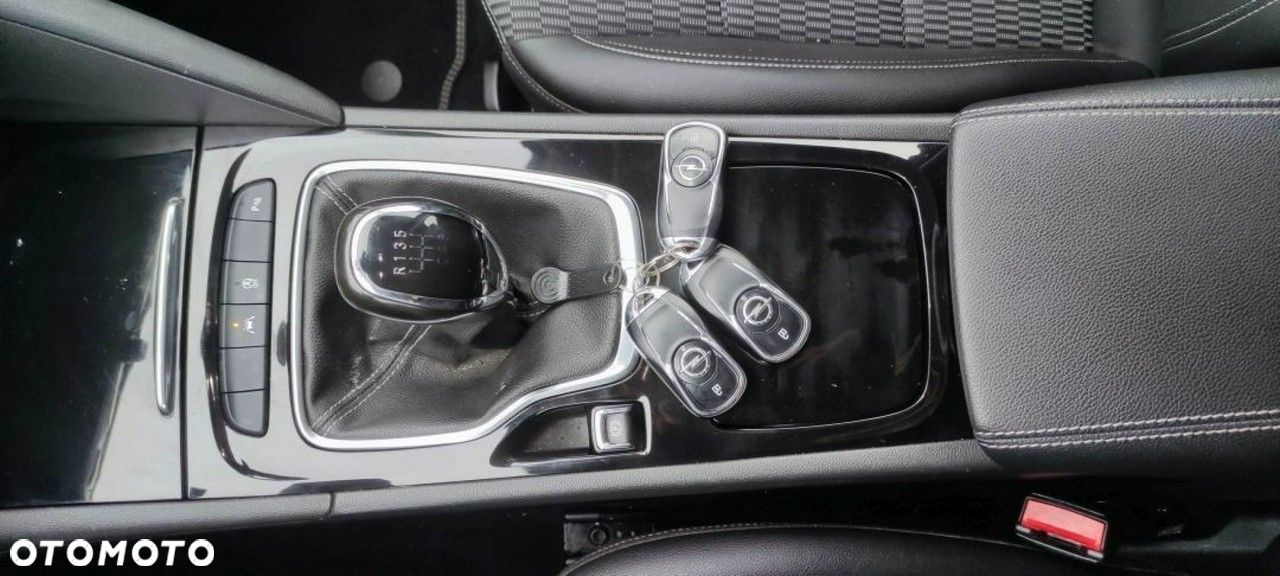 Opel Insignia - 28