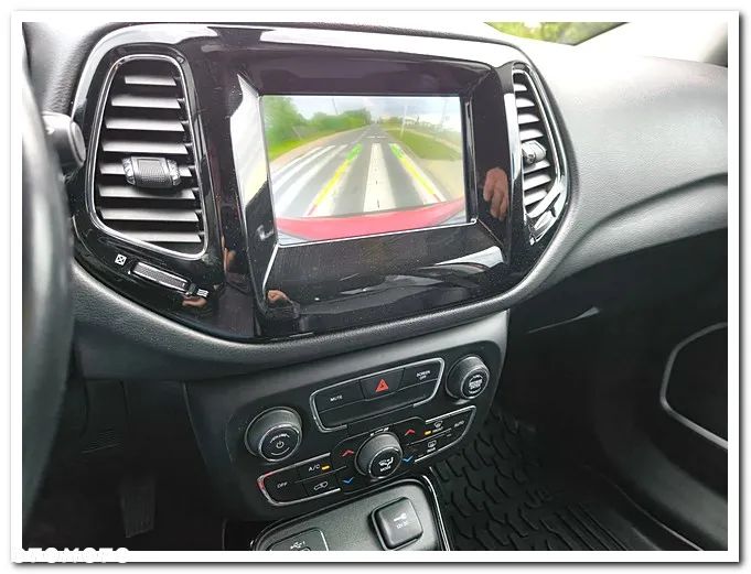 Jeep Compass - 36