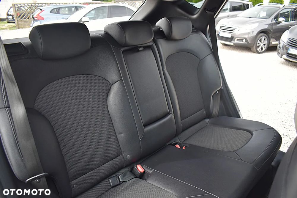 Hyundai ix35 1.6 2WD Fifa World Cup Edition - 21