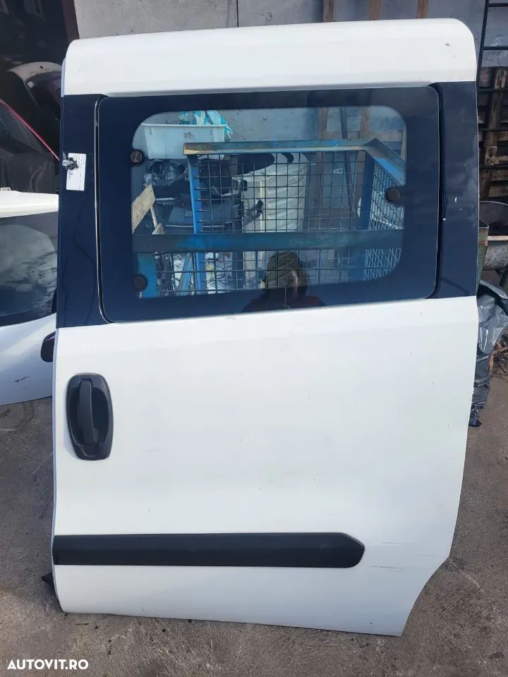Vindem usa stanga culisanta  laterala complecta  pentru Fiat Doblo 2014 - 6