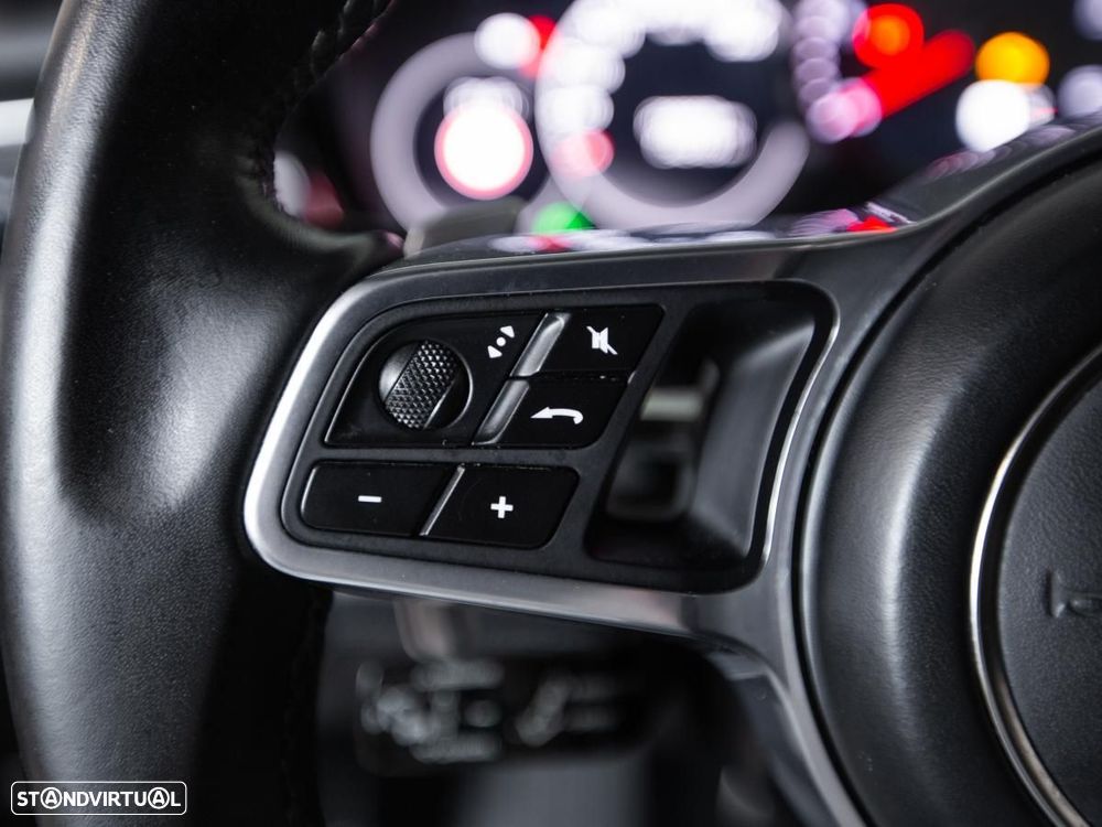 Porsche Panamera 4 S - 22