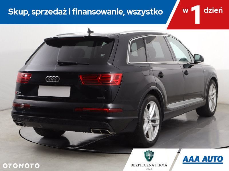 Audi Q7 - 7
