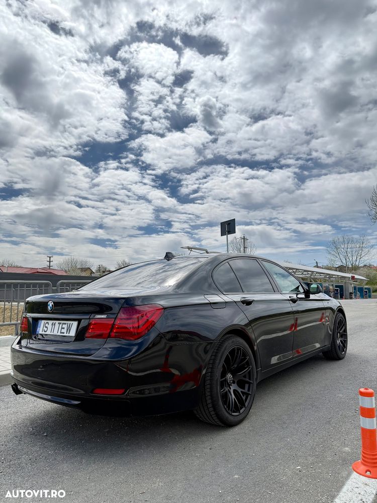 BMW Seria 7 730d Aut. - 10