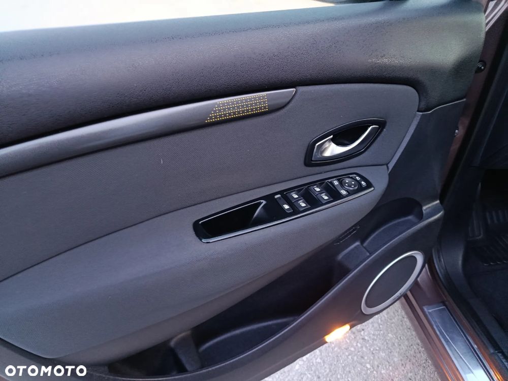 Renault Scenic 1.6 16V 110 Dynamique - 32