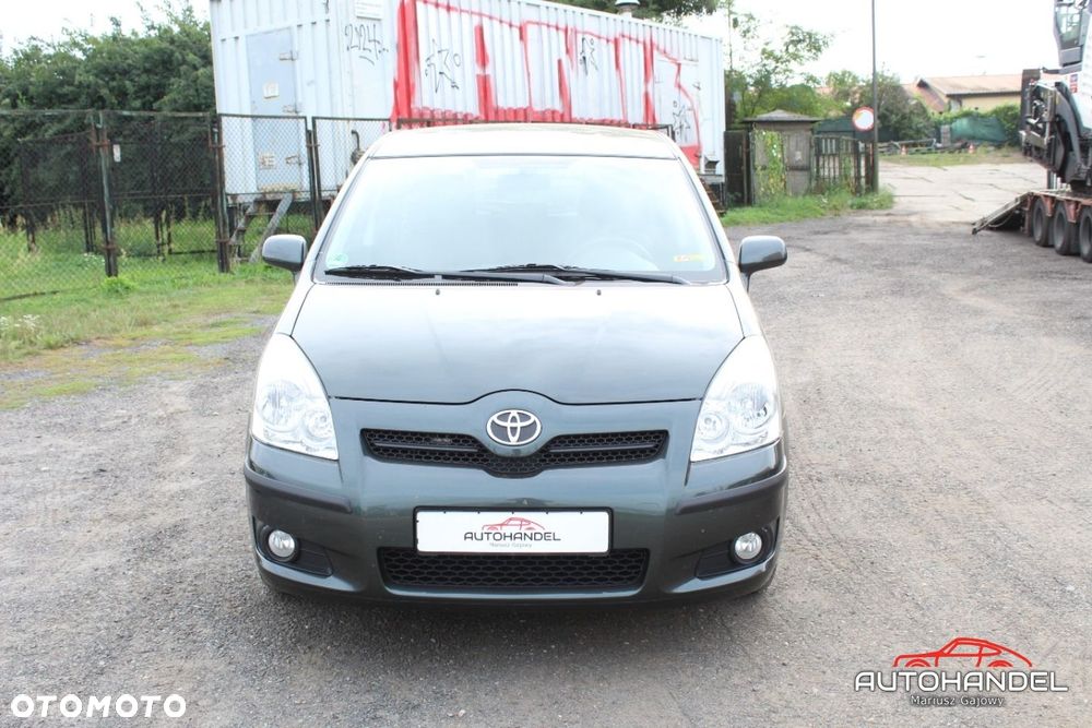 Toyota Corolla Verso - 2