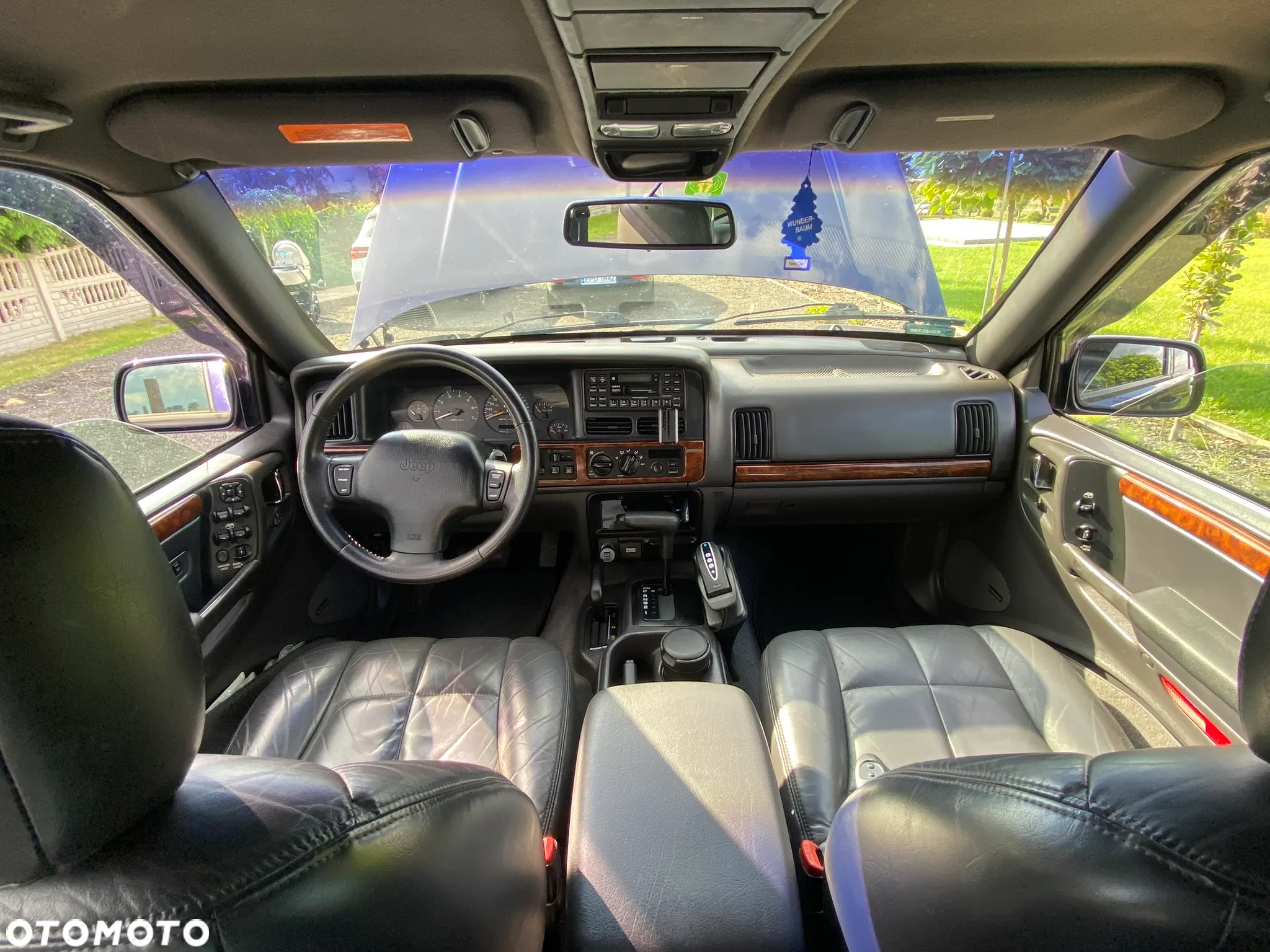 Jeep Cherokee 4.0 Limited - 29