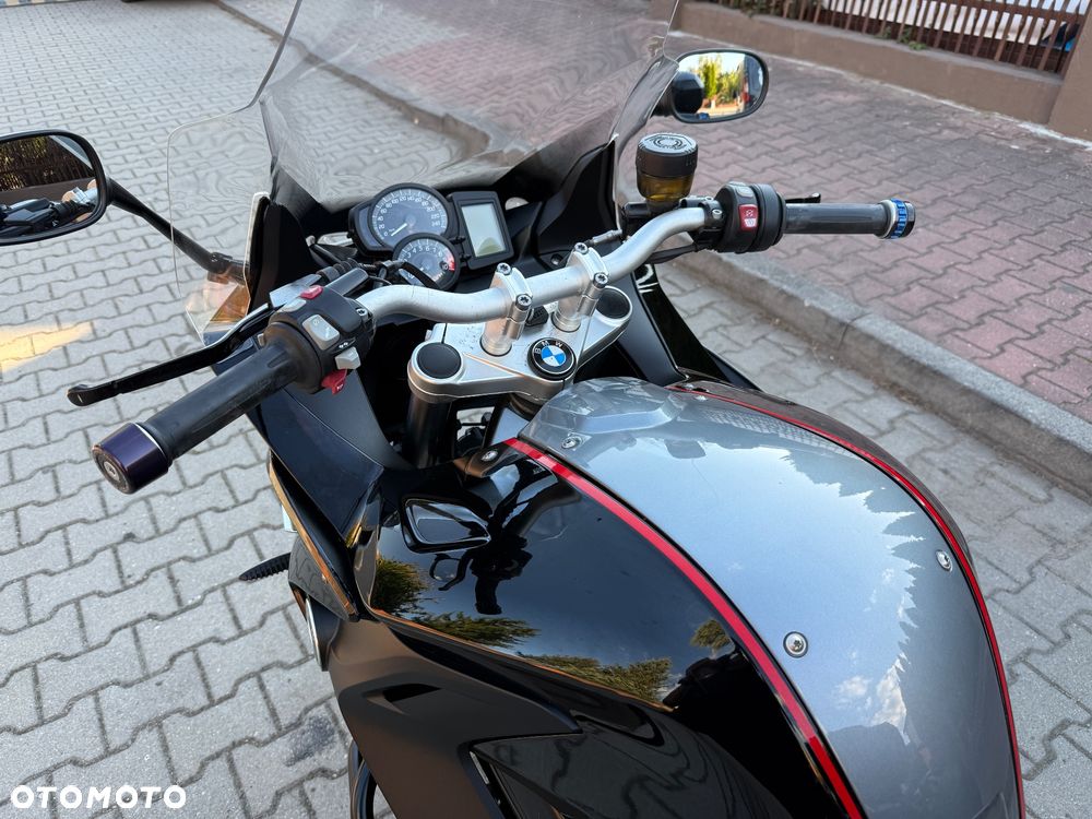 BMW F - 24