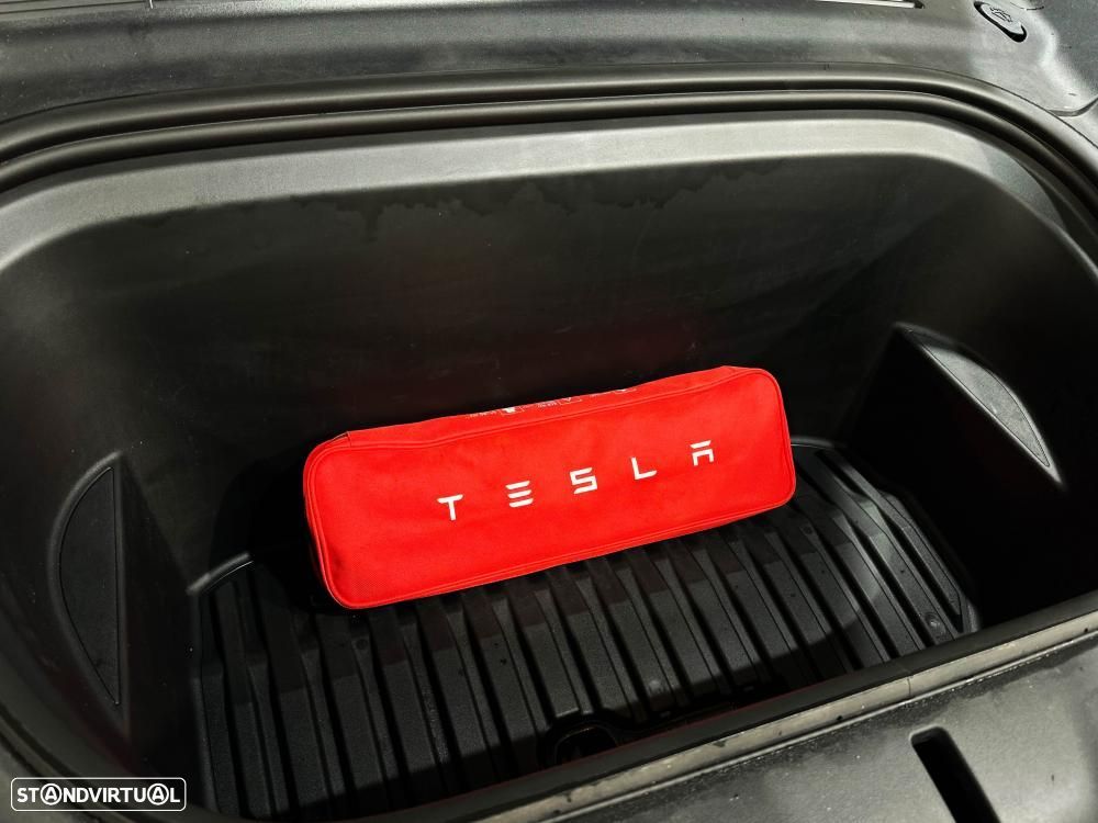 Tesla Model Y Performance Dual Motor AWD - 46