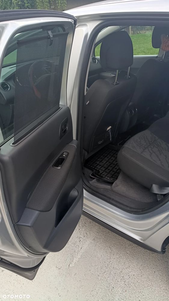 Peugeot 3008 1.6 HDi Trendy - 8