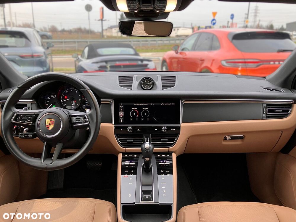 Porsche Macan - 25