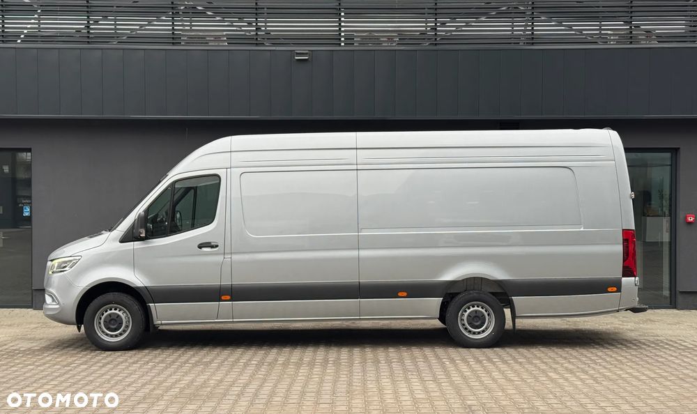 Mercedes-Benz Sprinter - 2
