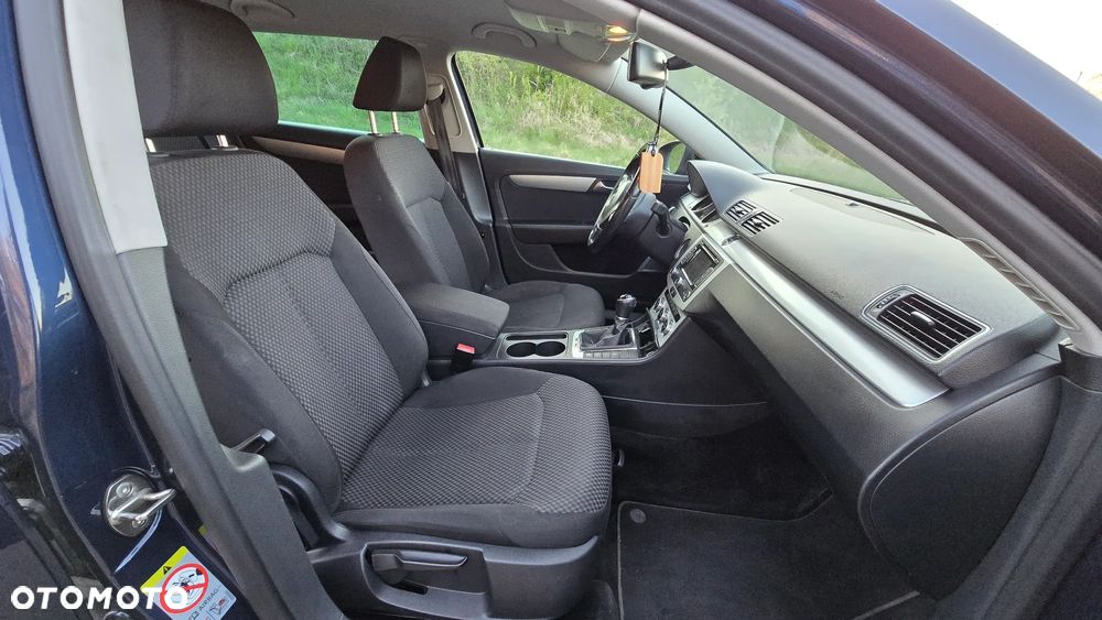 Volkswagen Passat 1.6 TDI BlueMotion - 12