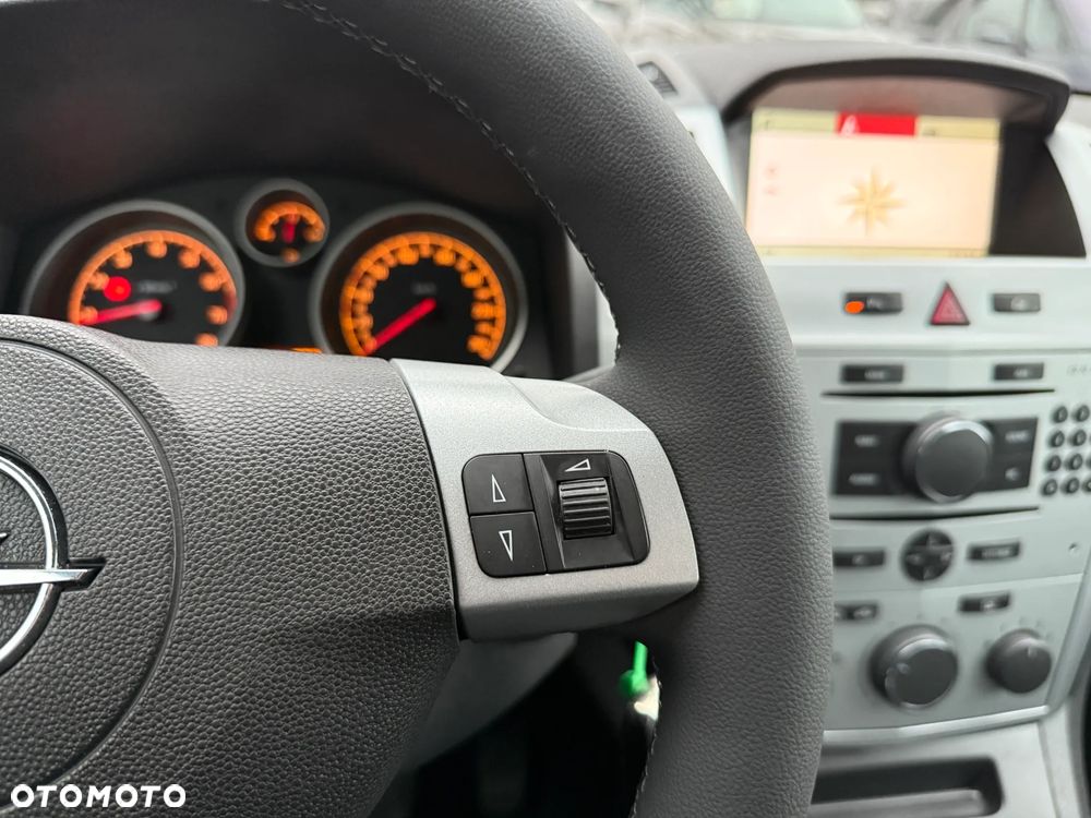 Opel Zafira 1.8 Cosmo - 32