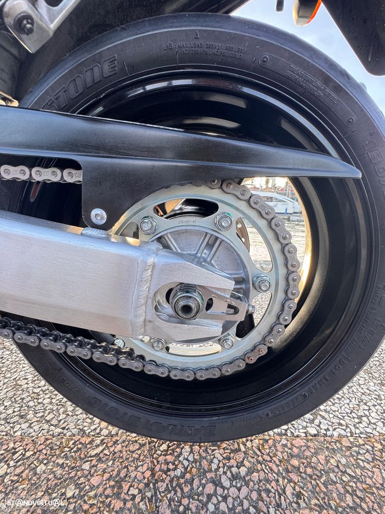 Honda CBR 600 F4 I - 7