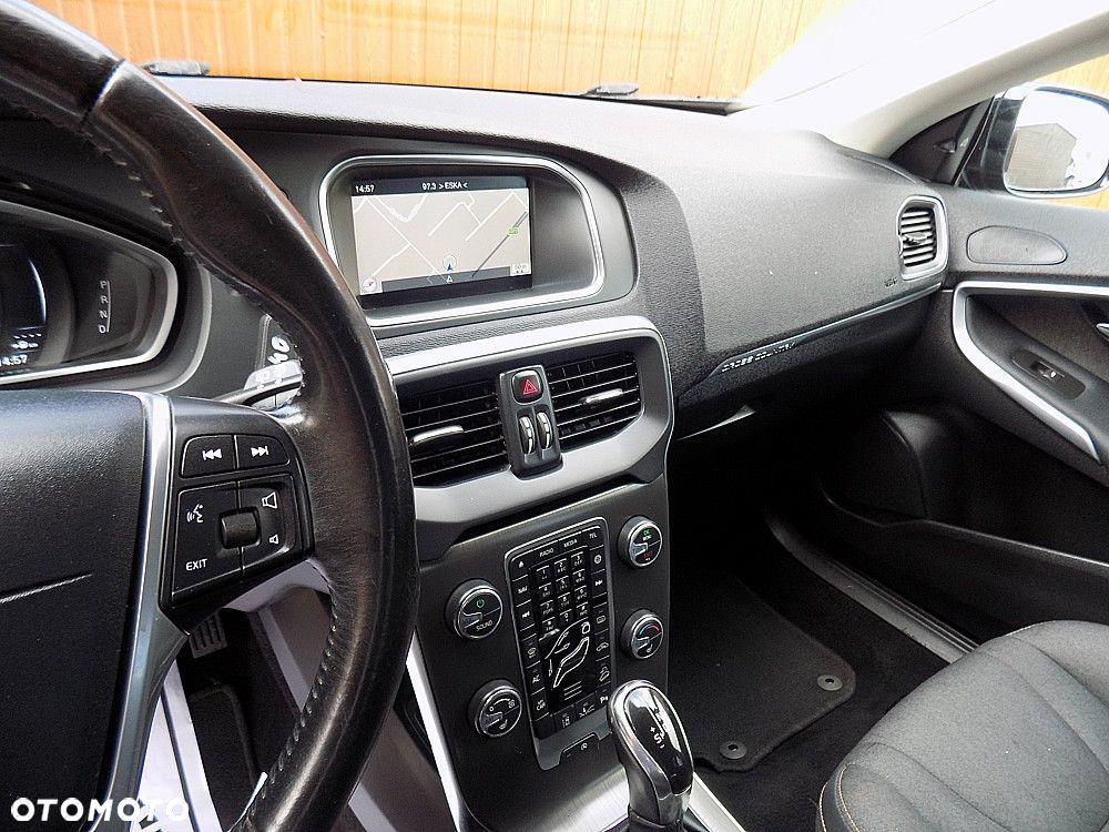 Volvo V40 Cross Country T4 AWD Momentum - 12