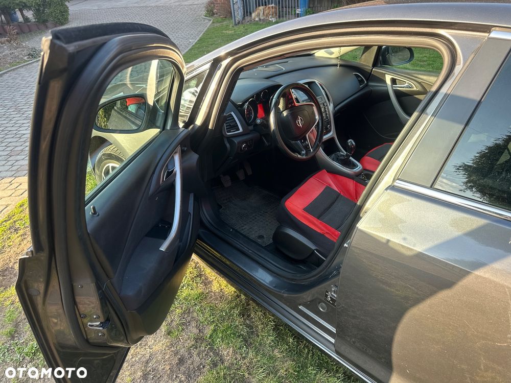 Opel Astra 1.6 Turbo Sport - 7