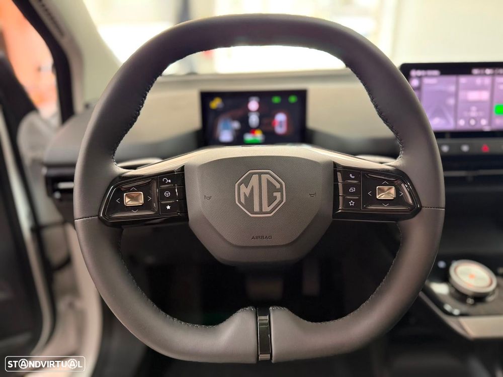 MG MG4 64 kWh Luxury - 15