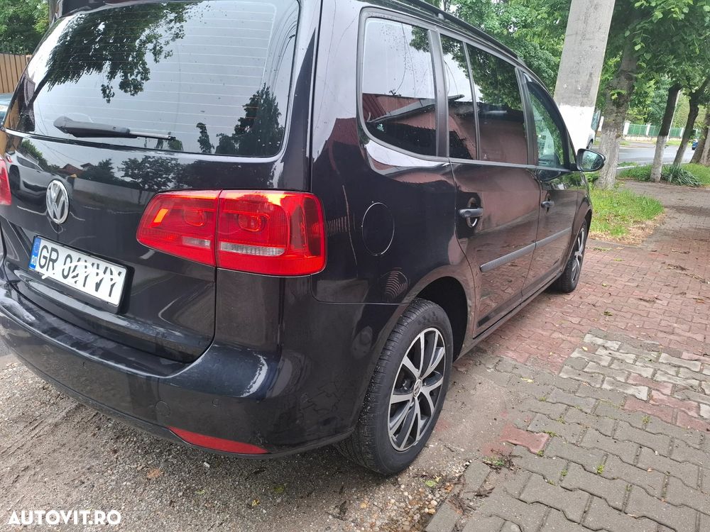 Volkswagen Touran 1.6 TDI DSG Comfortline - 2