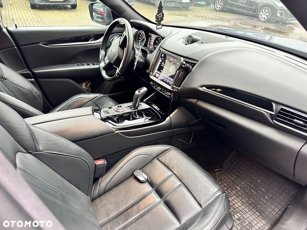 Maserati Levante Q4 - 16