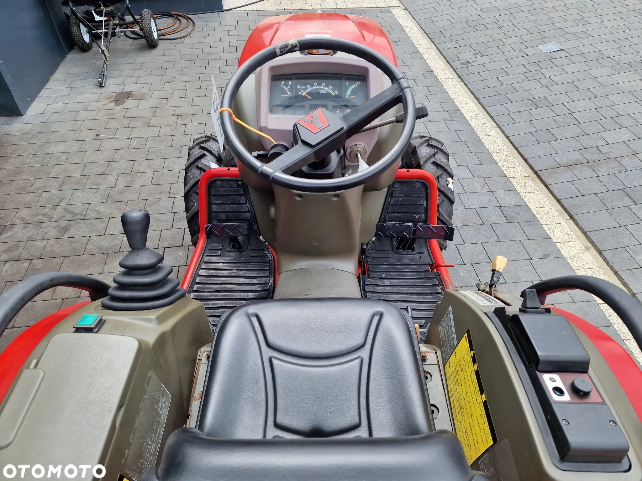 Yanmar F180 - 4