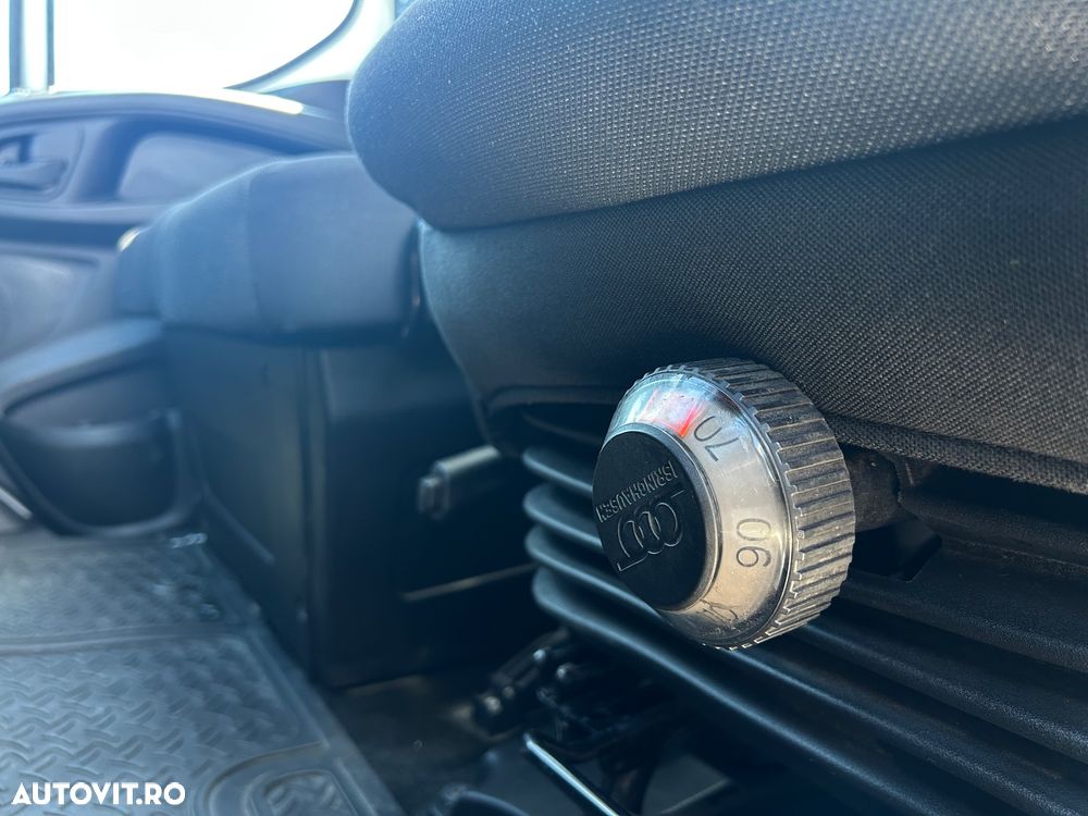 Iveco LIFT DE CONTAINER CU CARLIG 3.0 D - 22