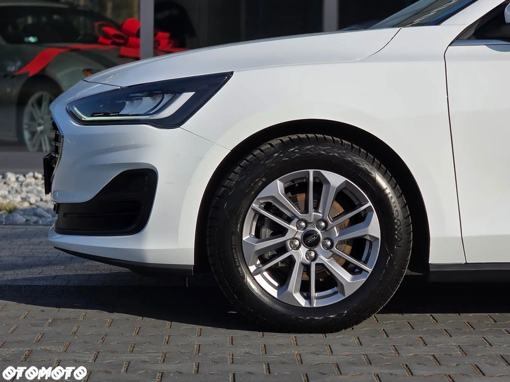 Ford Focus 1.0 EcoBoost Titanium Design - 25