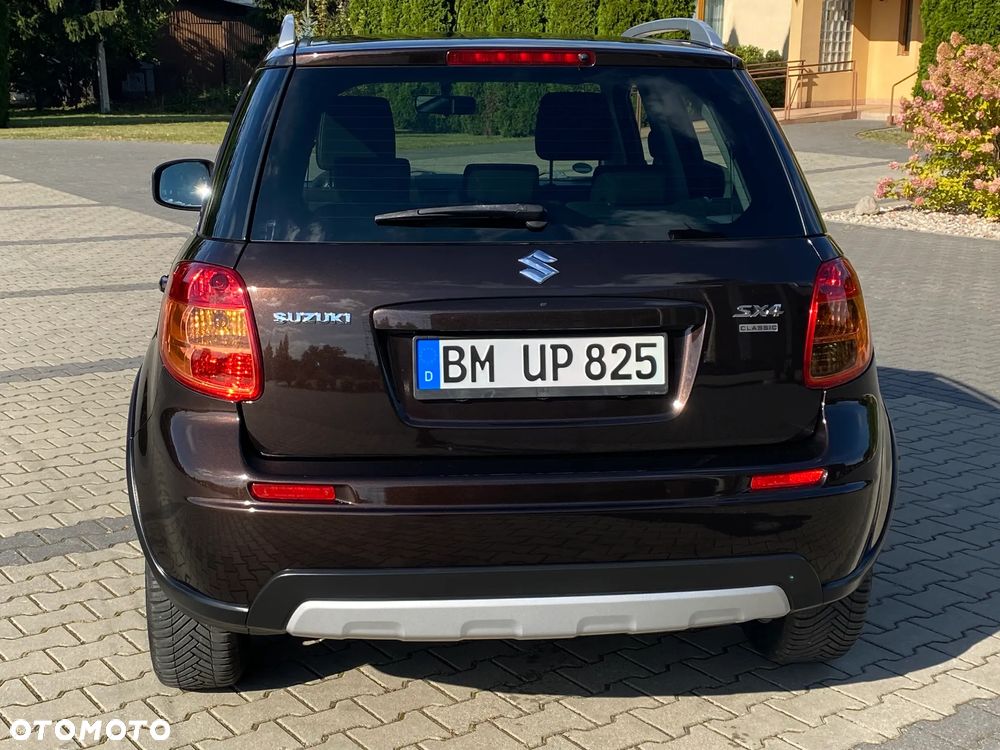 Suzuki SX4 1.6 Comfort Plus - 9