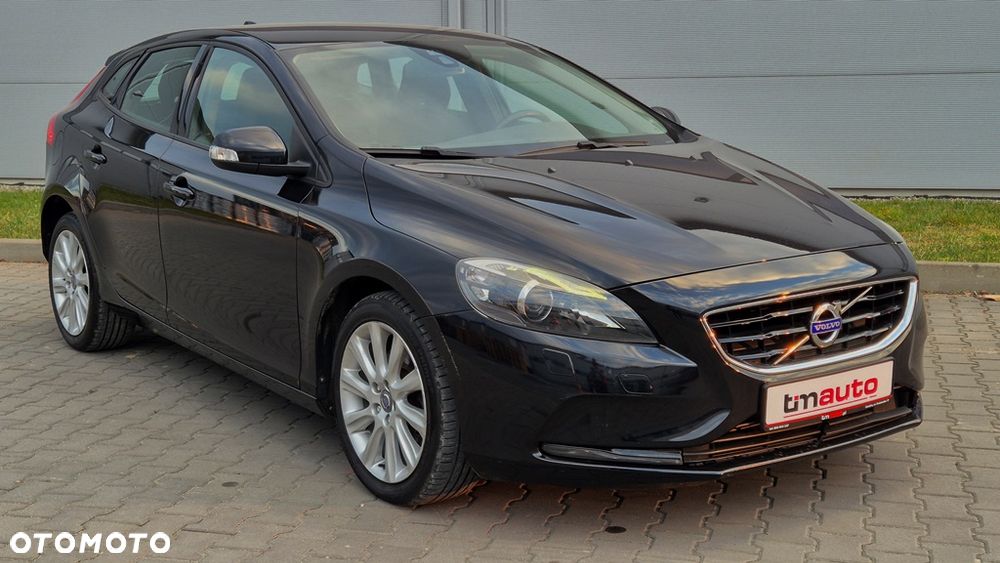 Volvo V40 T3 Momentum - 1
